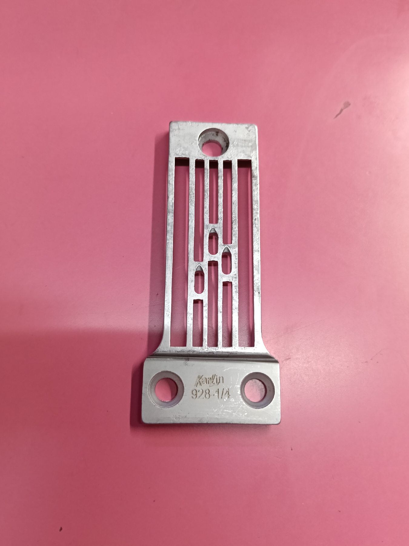 NEEDLE PLATE 928-1/4 FOA