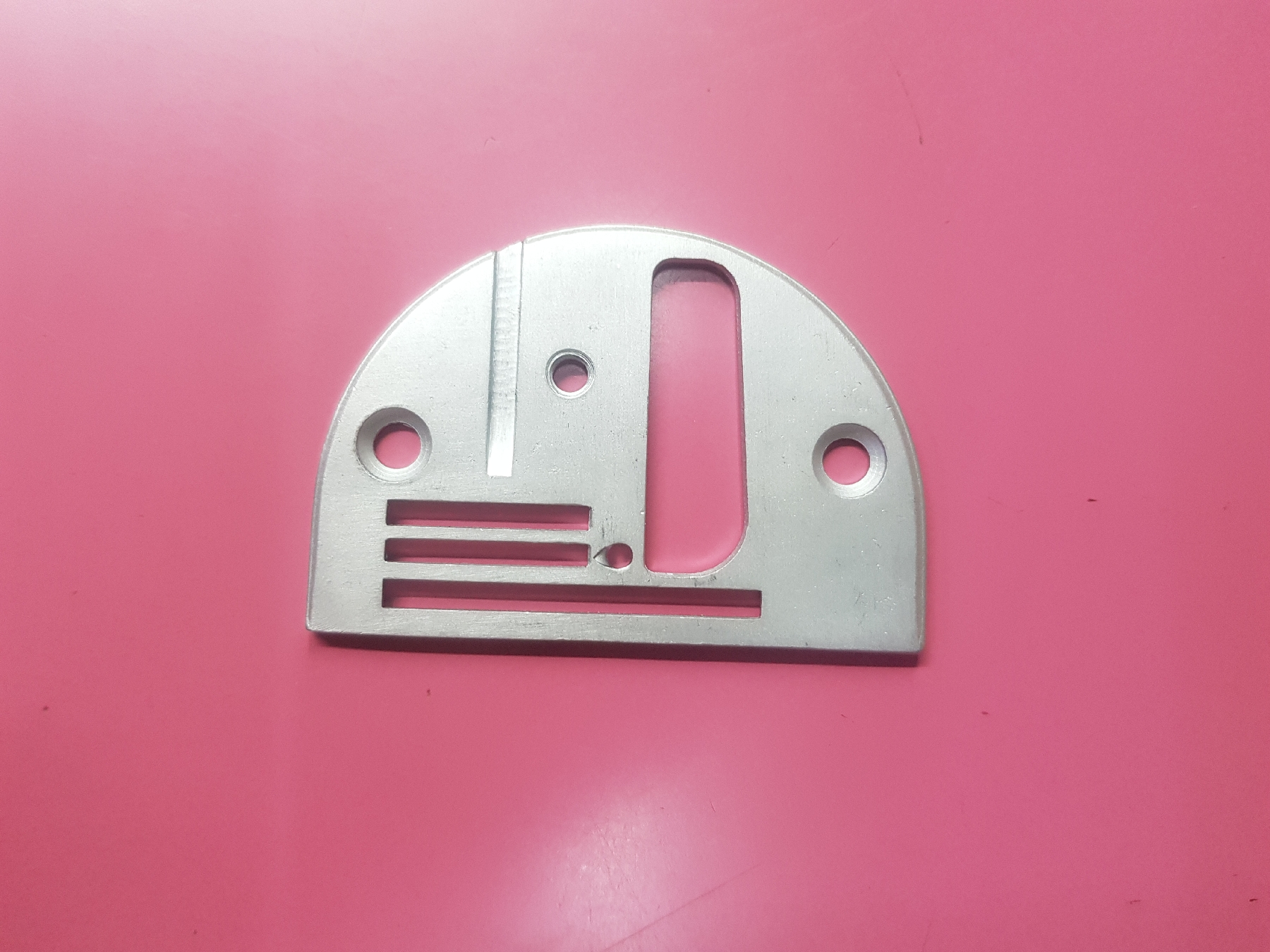 NEEDLE PLATE A10 11703