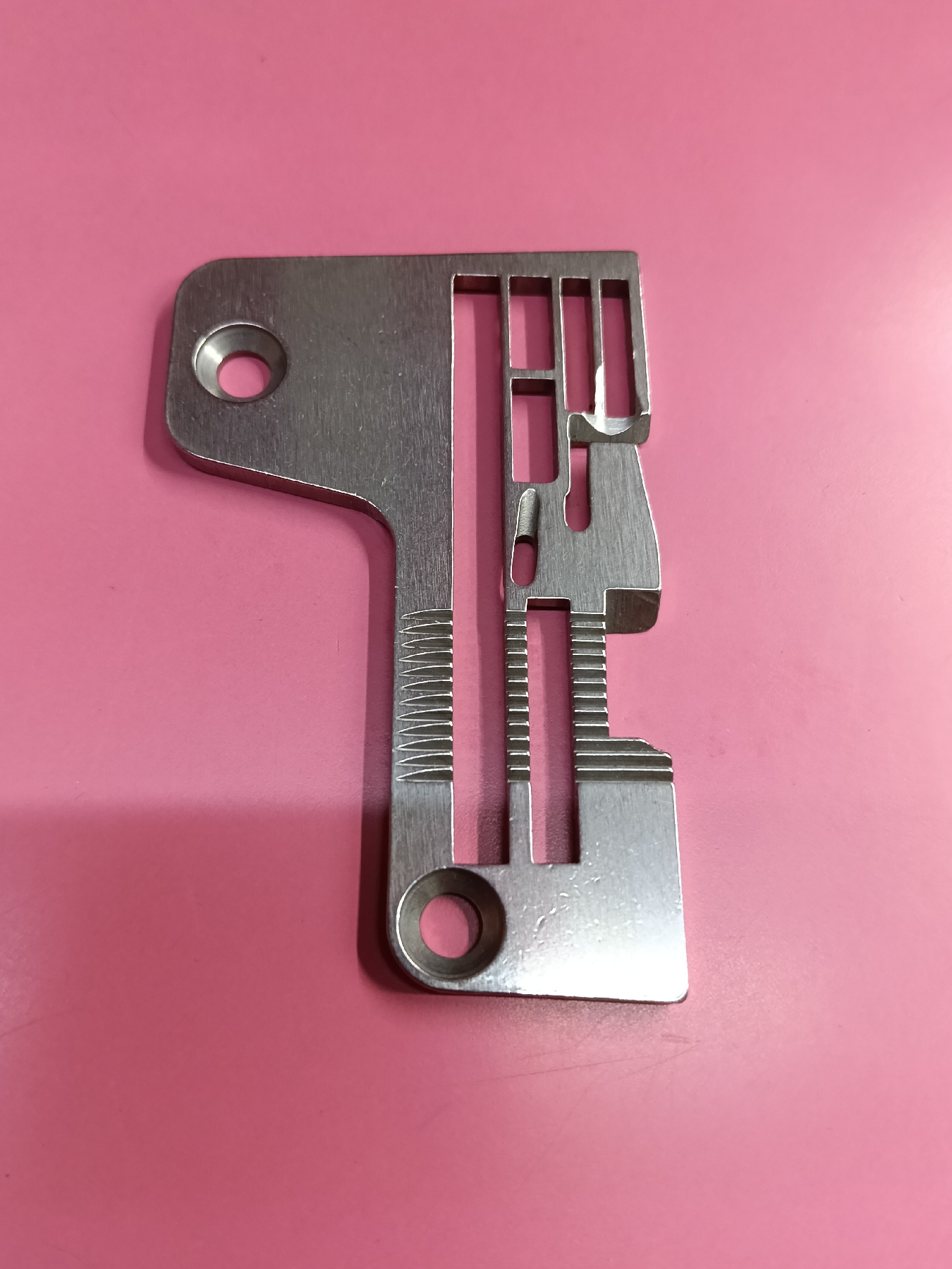 NEEDLE PLATE 204529