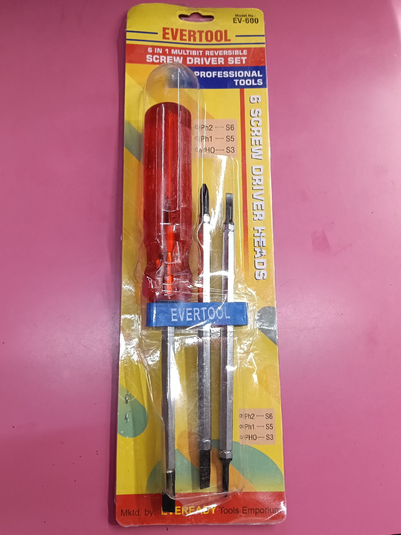 6 IN 1 MULTIBIT REVERSIBLE  SCREW DRIVER SET 