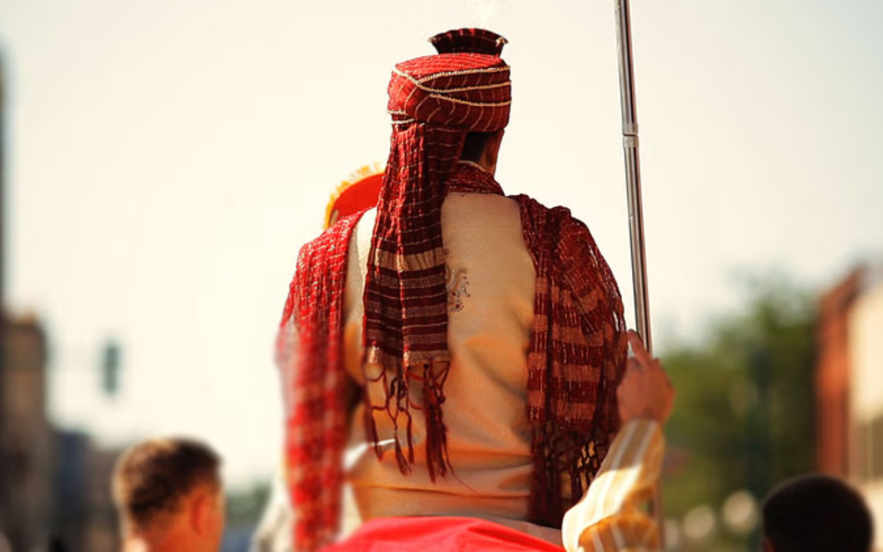 धूमधाम से निलकी बारात, रास्ते में दुल्हा फरार, परिजनों का रो-रोकर बुरा हाल