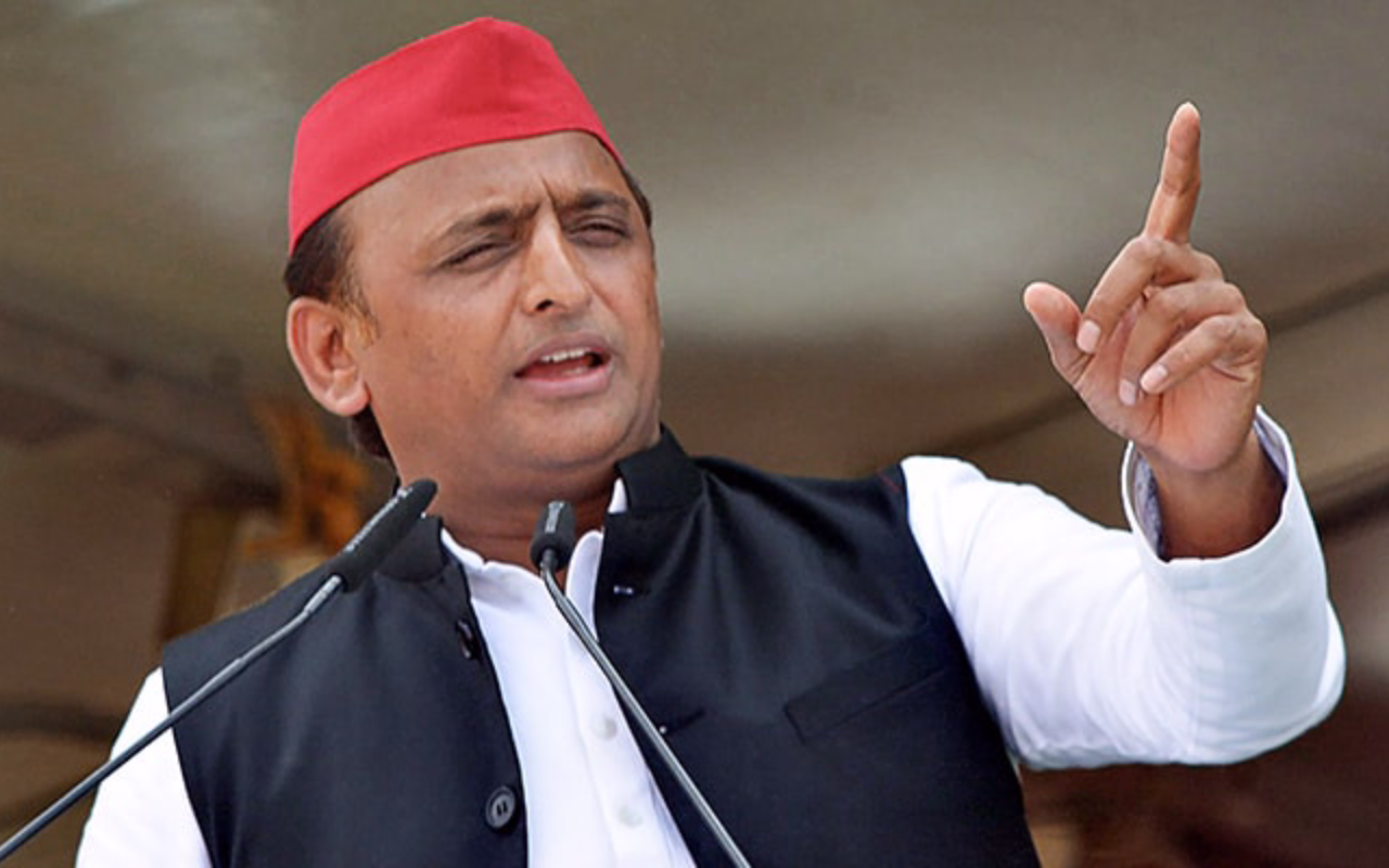 संभल बवाल के बाद सबकी एंट्री बैन, फिर क्यों अखिलेश बेचैन