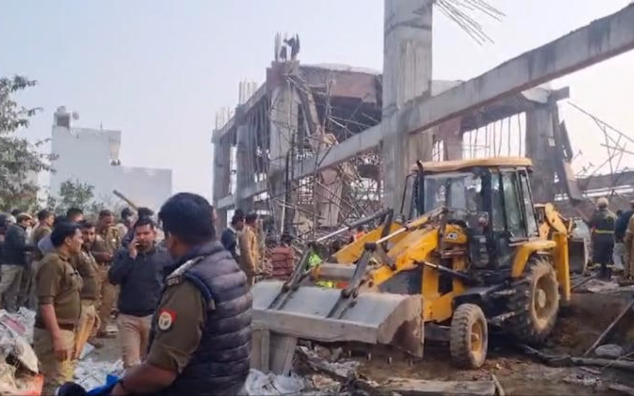 कन्नौज के रेलवे स्टेशन पर बड़ा हादसा, कई मजदूर दबे, राहव और बचाव कार्य जारी