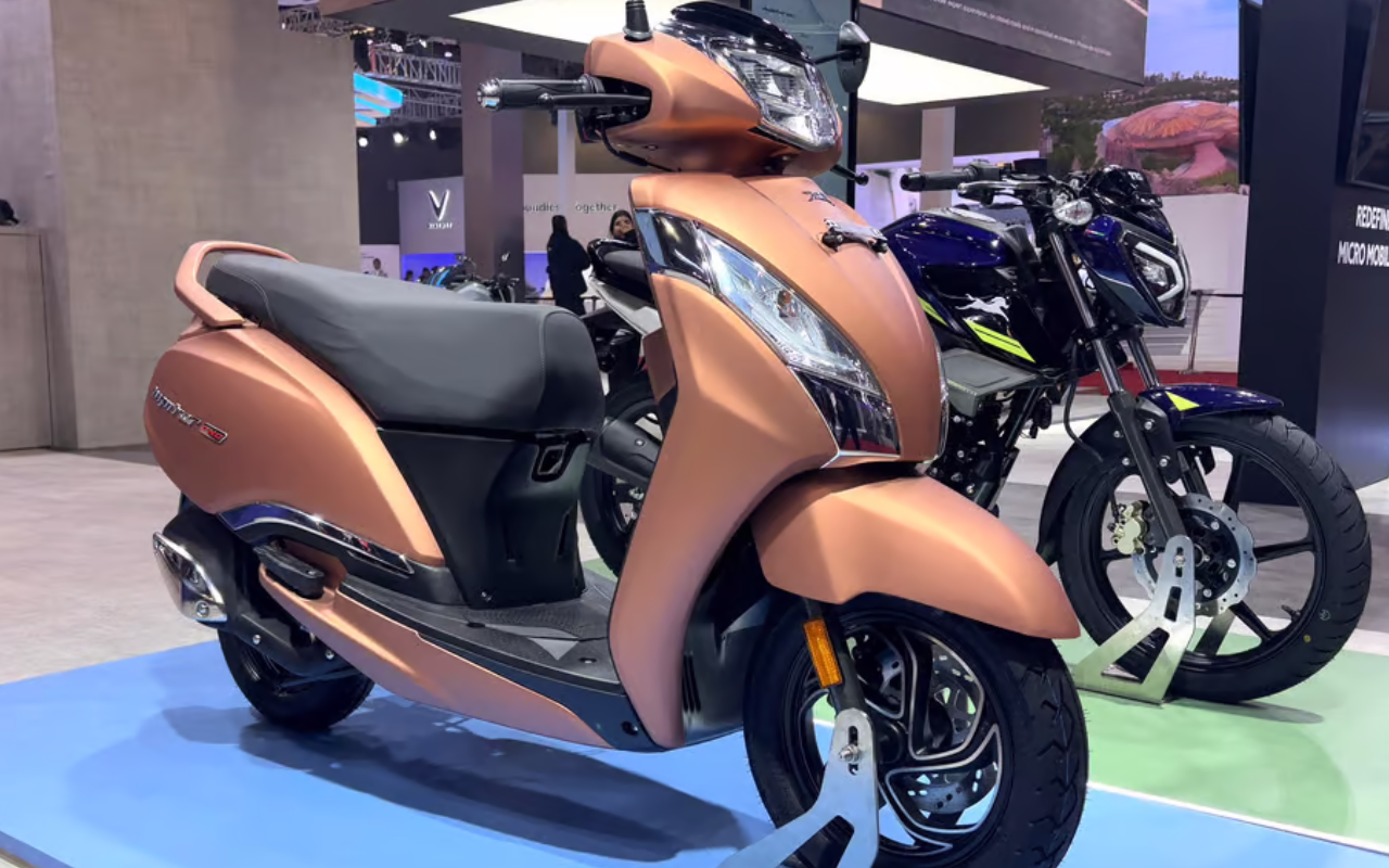 दुनिया का पहला CNG स्कूटर पेश, कीमत और रेंज ने उड़ाए होश