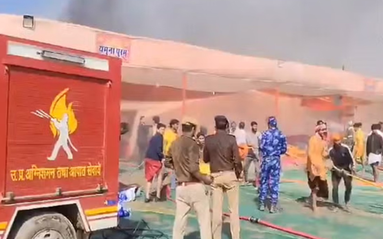 महाकुंभ में फिर लगी आग, सेक्टर-18 शंकराचार्य कई पंडाल जले