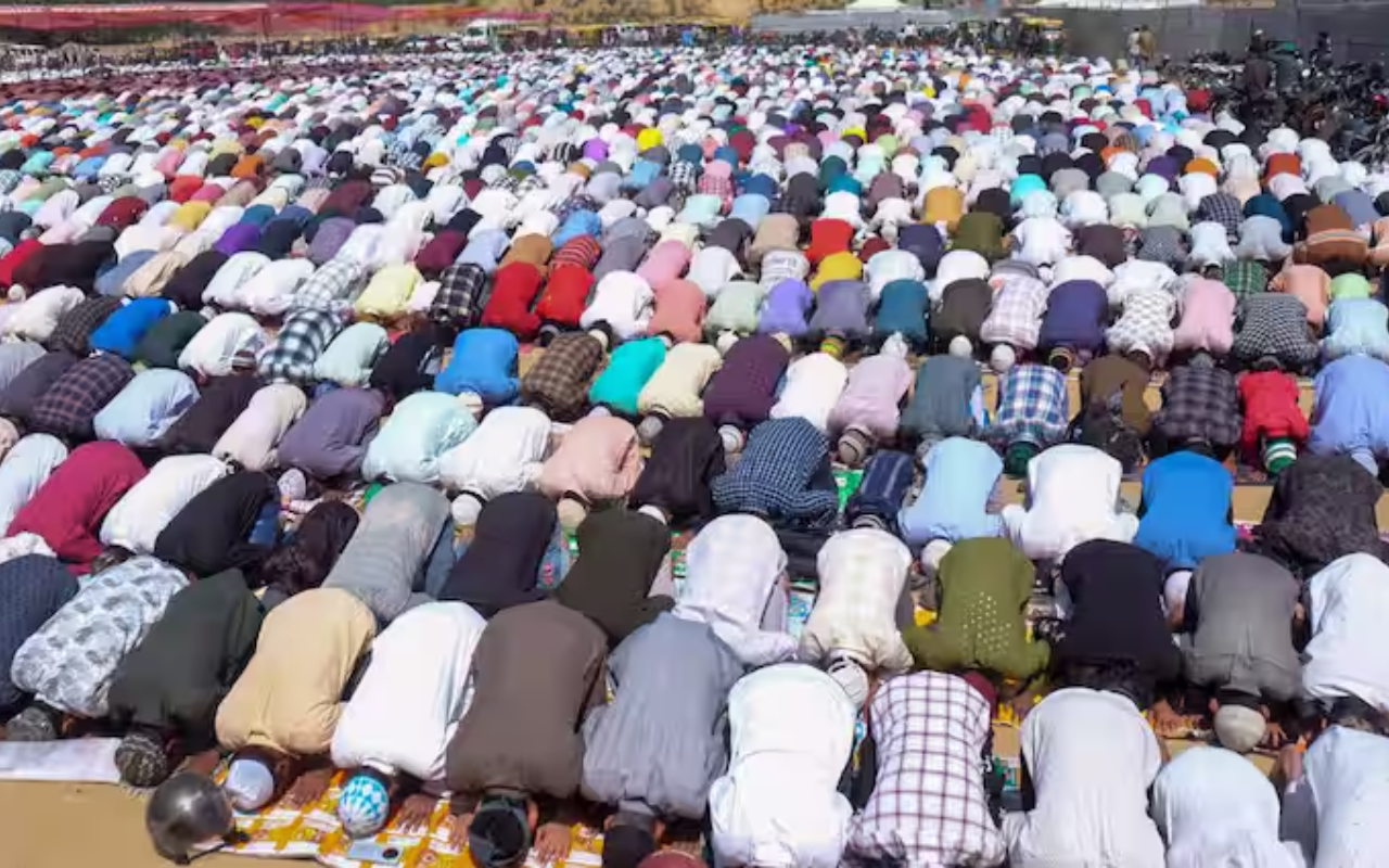 Myanmar Earthquake: नमाज पढ़ते वक्त 700 लोगों की मौत, 60 मस्जिद तबाह हुई