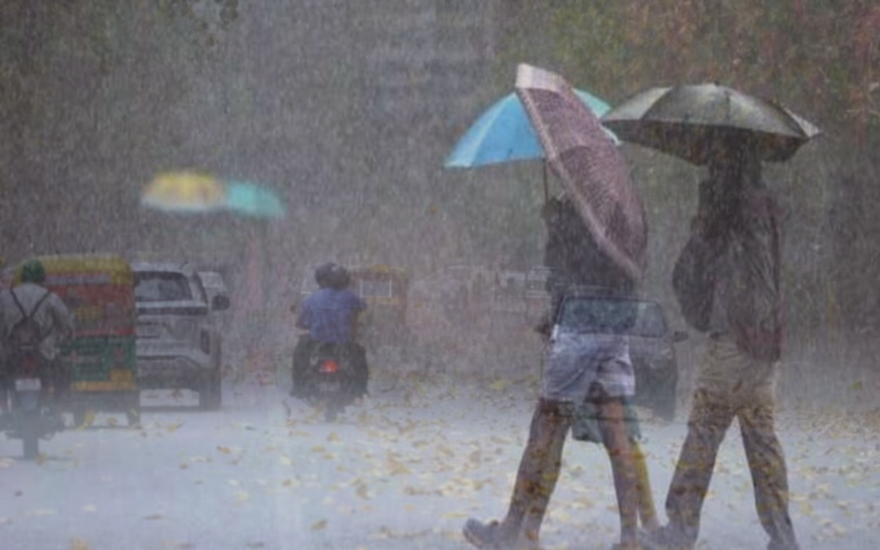 Weather: 20 राज्यों में आंधी-बारिश का अलर्ट, बिहार मे 4 की मौंत, जानें यूपी का हाल