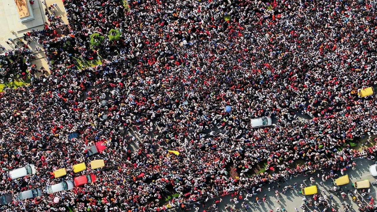 बेंगलुरु भगदड़ में मौत का जिम्मेदार कौन? कर्नाटक CM-डिप्टी CM के खिलाफ शिकायत दर्ज: भाजपा ने की यें मांगा