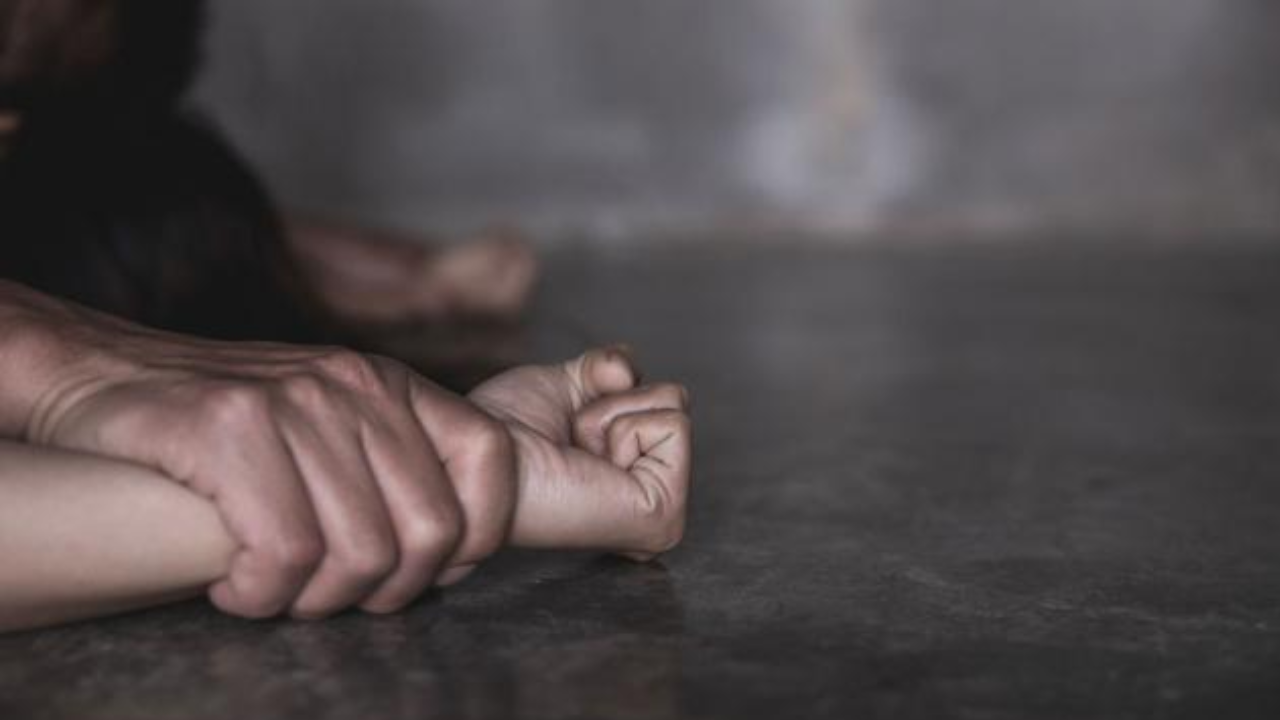 बांग्लादेश में हिंदू महिला का रेप, रथयात्रा वाले दिन दरवाजा तोड़कर वारदात को दिया अंजाम  