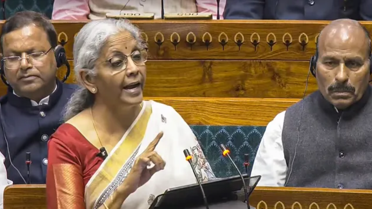 लोकसभा में नया आयकर विधेयक 2025 बिल पास, दो खेल विधेयक भी पेश