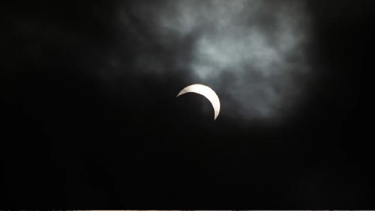 साल 2025 का आखिरी चंद्र ग्रहण: भूलकर भी न करें यें काम