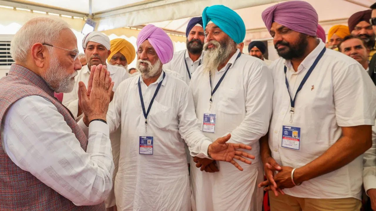 पीएम मोदी ने पंजाब को दी ₹1600 करोड़ की राहत, हवाई सर्वे भी किया