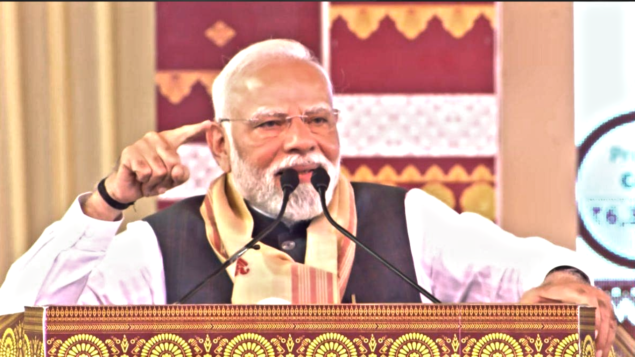 मैं शिव भक्त हूं, सारा जहर निगल जाता हूं; असम से पीएम मोदी की हुंकार