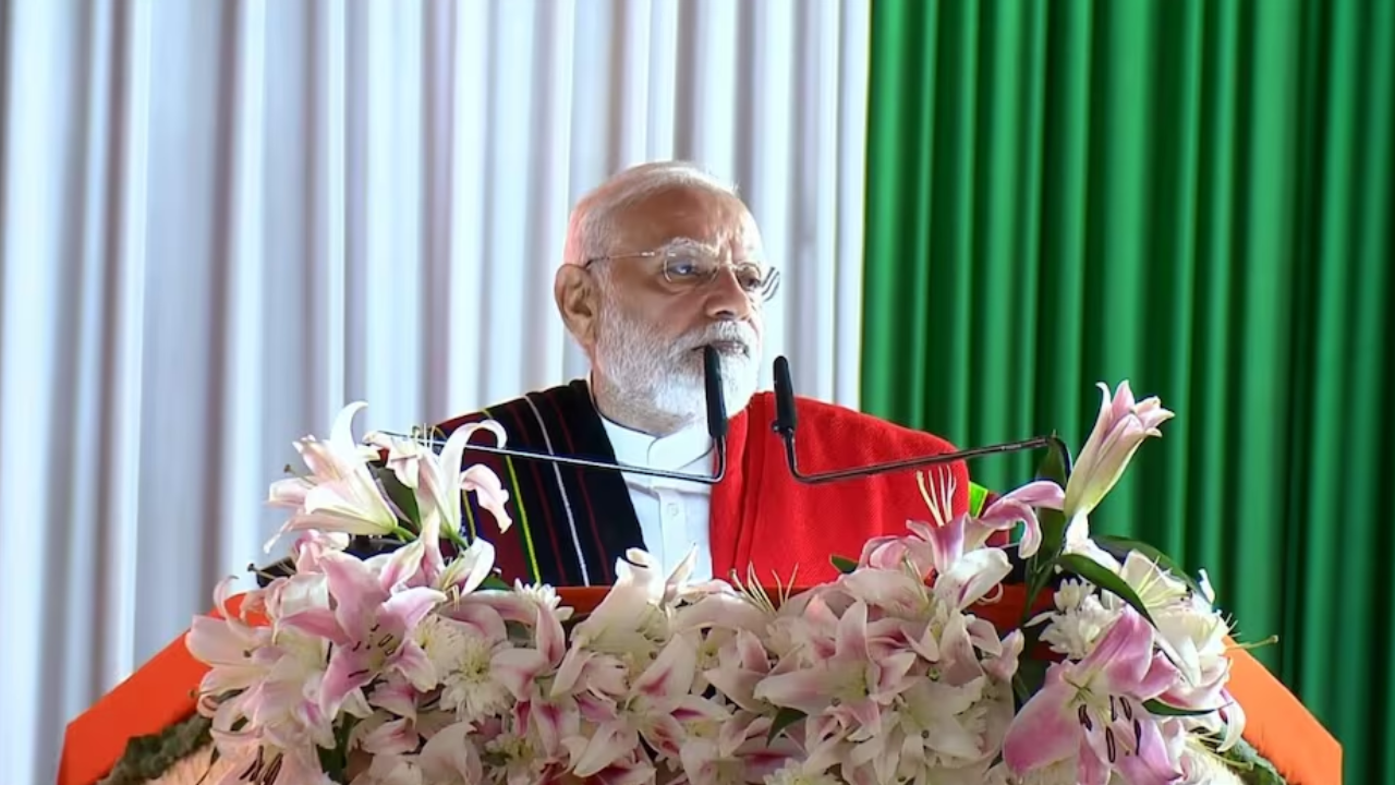 पीएम मोदी ने कोलकाता में 16वें कंबाइंड कमांडर्स कॉन्फ्रेंस का किया उद्घाटन