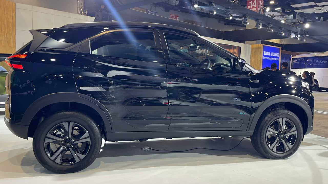 Tata Nexon का नया सेफ्टी अपग्रेड: इमरजेंसी में कार खुद संभालेगी कंट्रोल