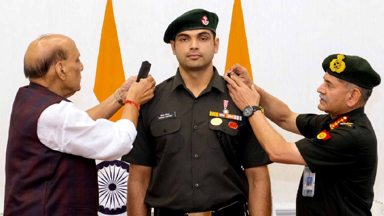 ओलिंपिक गोल्ड से अब आर्मी की वर्दी तक: नीरज चोपड़ा बने भारतीय थल सेना के लेफ्टिनेंट कर्नल