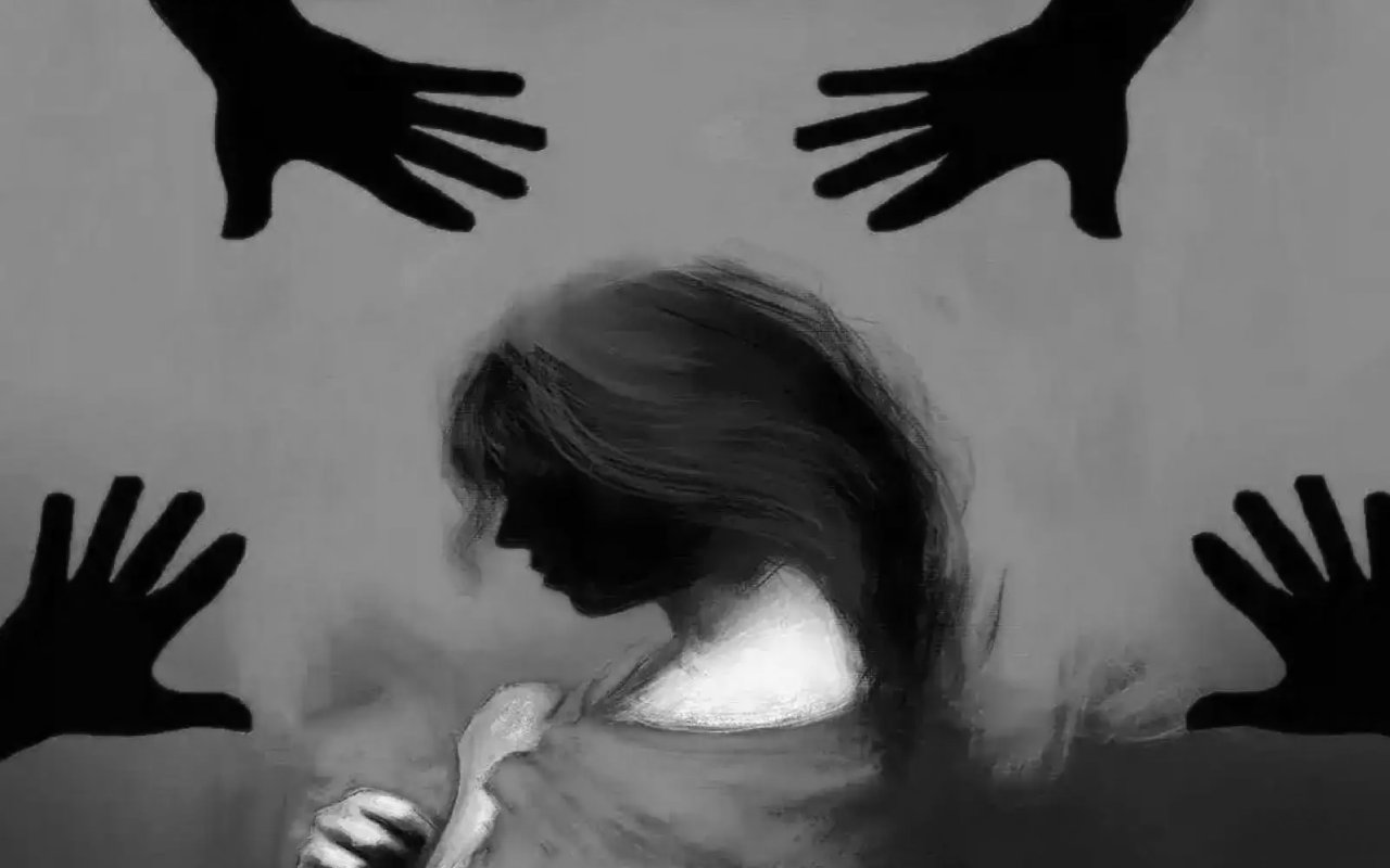 पहले बॉयफ्रेंड फिर 3 दोस्त... प्यार के जाल मे फंसी युवती का गैंगरेप