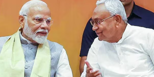 बिहार का राजनीतिक गणित क्या इशारा कर रहा है ?