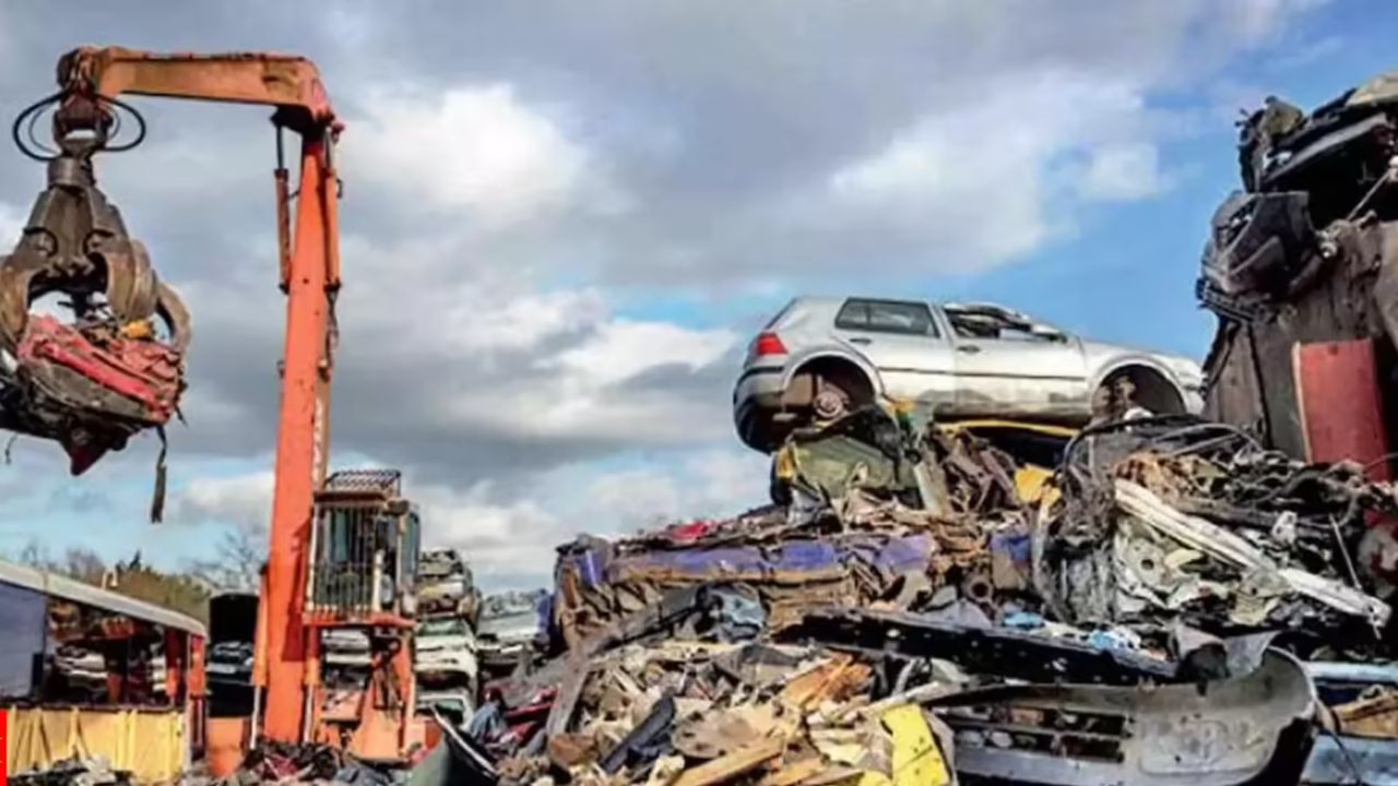 पुरानी गाड़ी स्क्रैप करने वालों के लिए बड़ी राहत, नई इलेक्ट्रिक कार पर मिल सकती है 1 लाख तक सब्सिडी