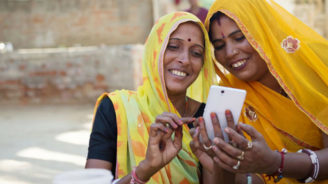 बैंकिंग सेवा और कमाई दोनों साथ, जानिए कैसे योजना ग्रामीण महिलाओं की जिंदगी बदल रही है ?
