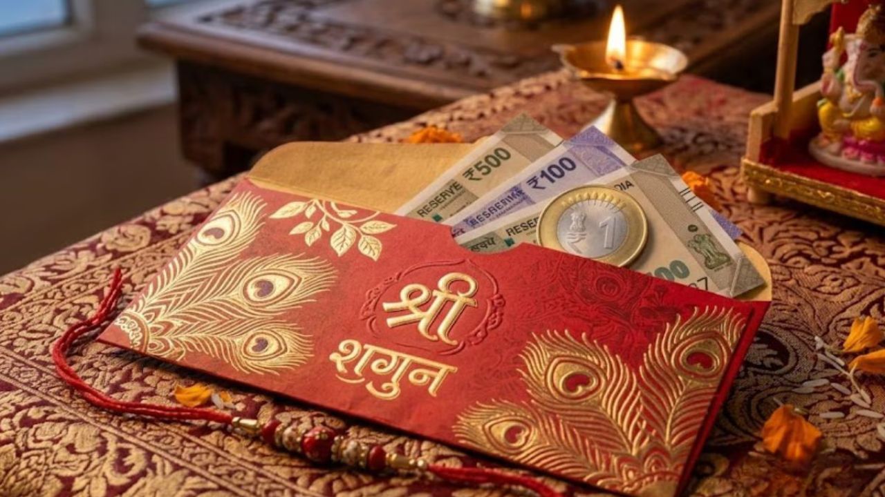 लिफाफे में एक रुपया क्यों जोड़ा जाता है, जानेंगे तो बदल जाएगा नजरिया, इसके पीछे छिपा है खास शुभ संदेश