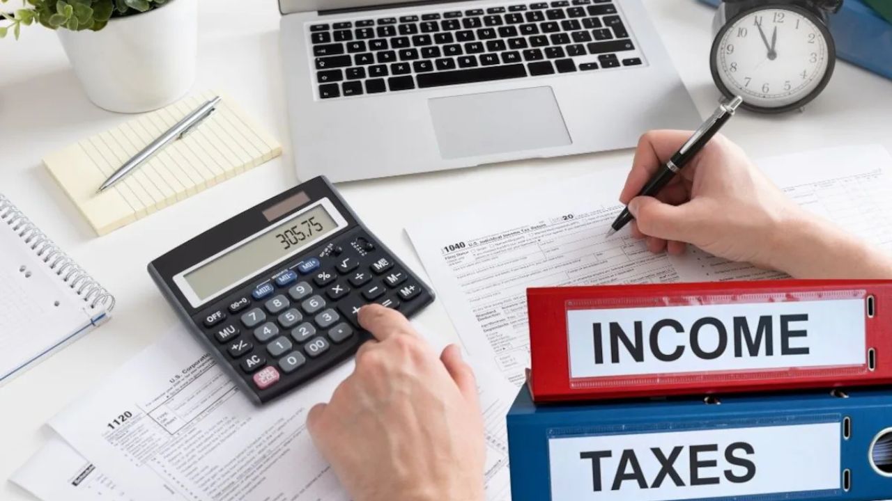 1 अप्रैल से बदल जाएगा टैक्स का खेल, नए नियमों से आपकी जेब पर क्या असर पड़ेगा, जानिए पूरी सच्चाई