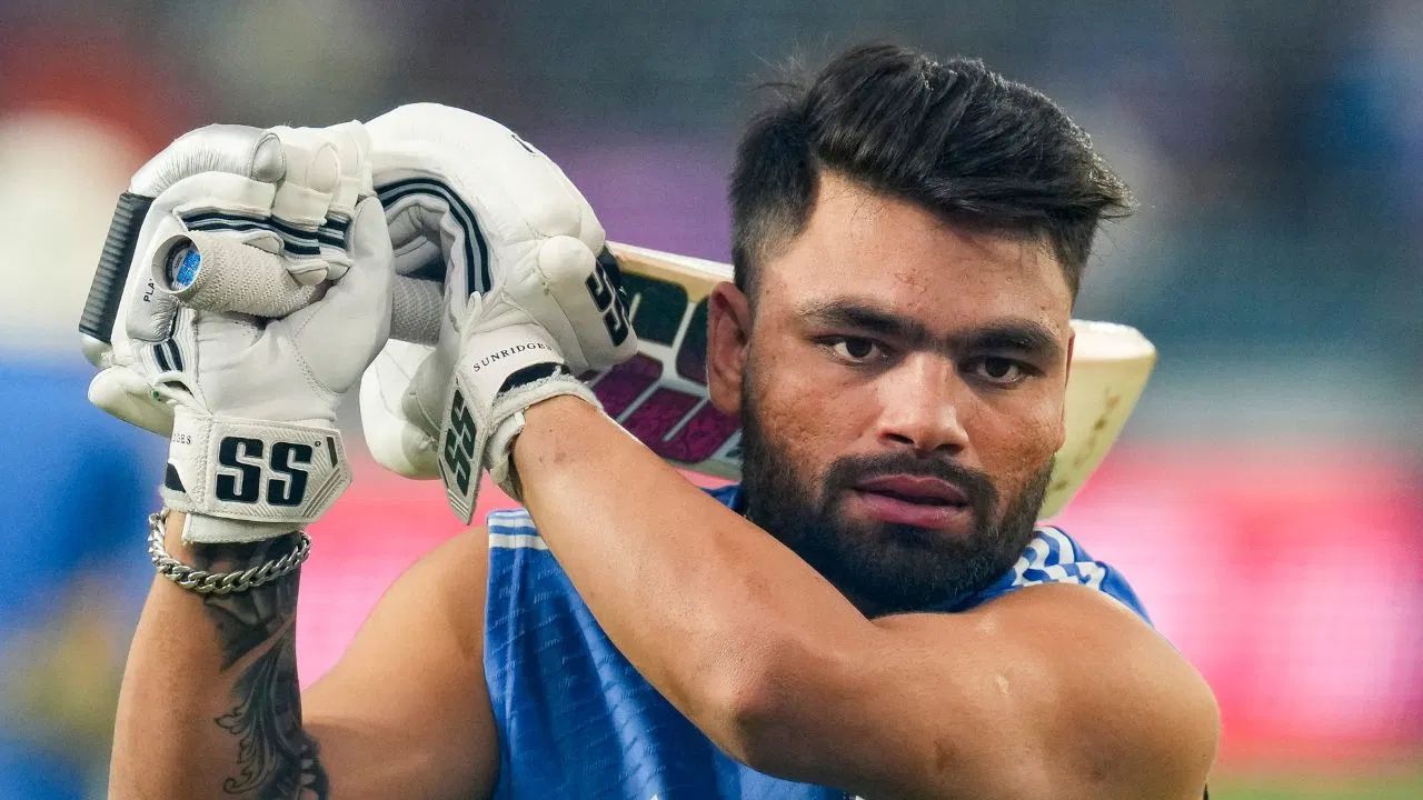 IPL से पहले रिंकू सिंह को बड़ा तोहफा, सरकारी नौकरी और सैलरी जानकर चौंक जाएंगे आप