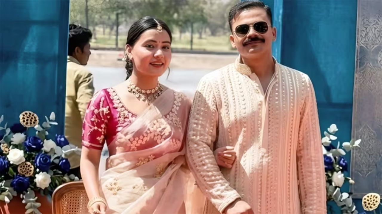 IPS कपल की सगाई में दिखा खास अंदाज, डांस और प्री वेडिंग तस्वीरों ने बढ़ाई चर्चा