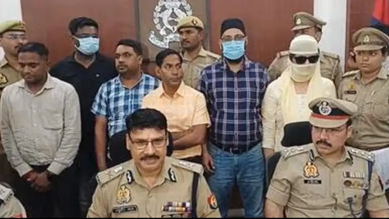 कानपुर किडनी कांड: सियासत गरम, छापेमारी तेज, पुलिस के खुलासे चौंकाने वाले, पढ़ें 3 अपडेट्स