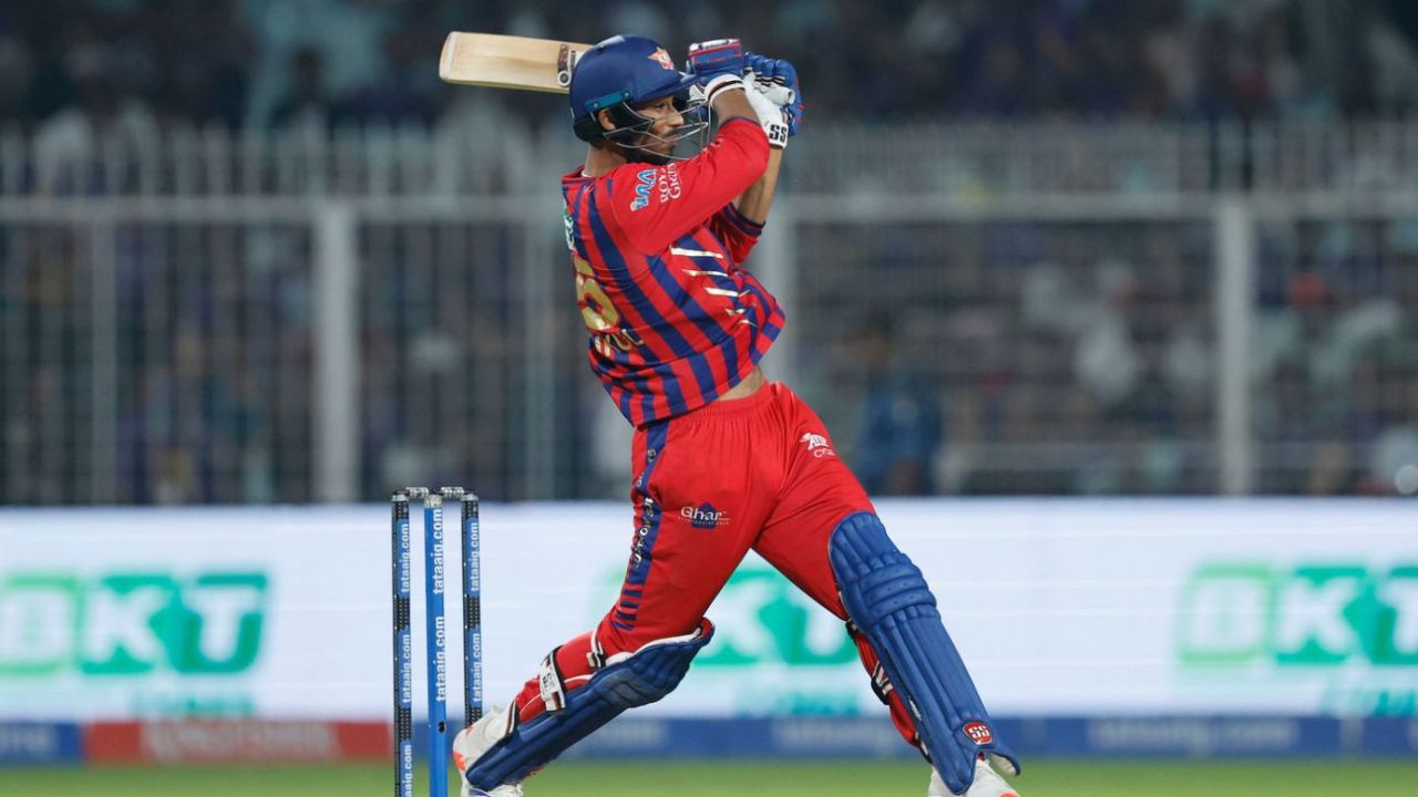 तानों, कर्ज और जेल से IPL तक, पिता के सपने ने मुकुल को बना दिया मैच विनर, पढ़ें एक क्लिक में संघर्ष