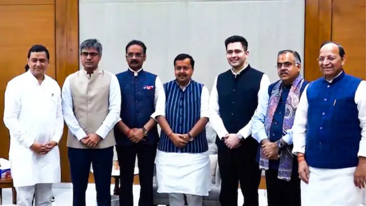 राज्यसभा में बड़ा सियासी भूकंप: AAP के 7 सांसद बीजेपी में शामिल, बढ़ी टकराव की राजनीति