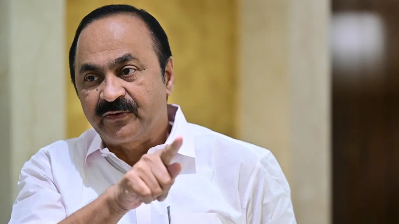 वीडी सतीशन पर लगी मुहर, केरलम में नए मुख्यमंत्री को लेकर खत्म हुआ सस्पेंस, जानिए कौन है ?