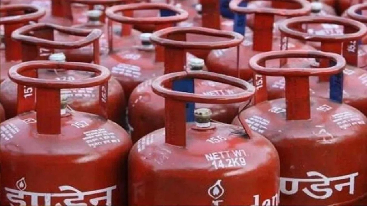 गैस सब्सिडी पर बड़ा बदलाव, अब इन लोगों की कट सकती है राहत और बंद हो सकते हैं कनेक्शन