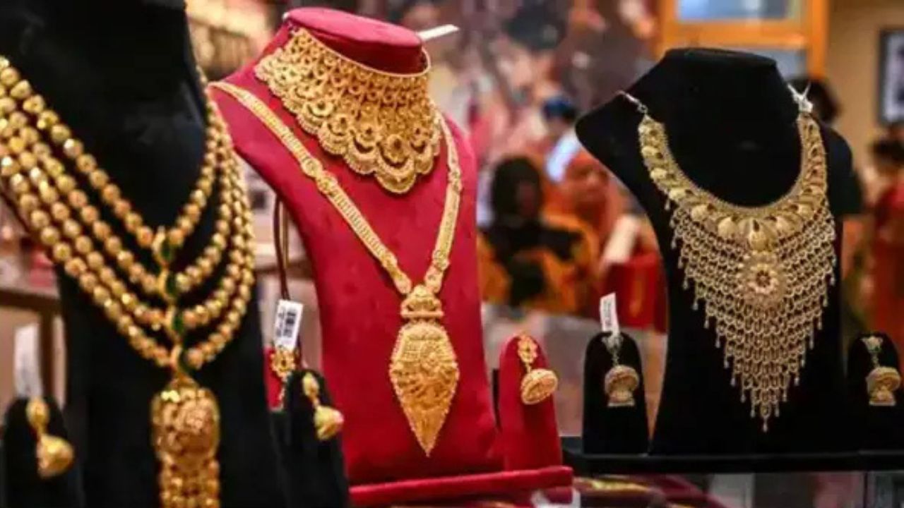 सोना-चांदी में बड़ी गिरावट, 5 दिन में चांदी 13,000 से ज्यादा टूटी, जानिए सोना का भाव ?