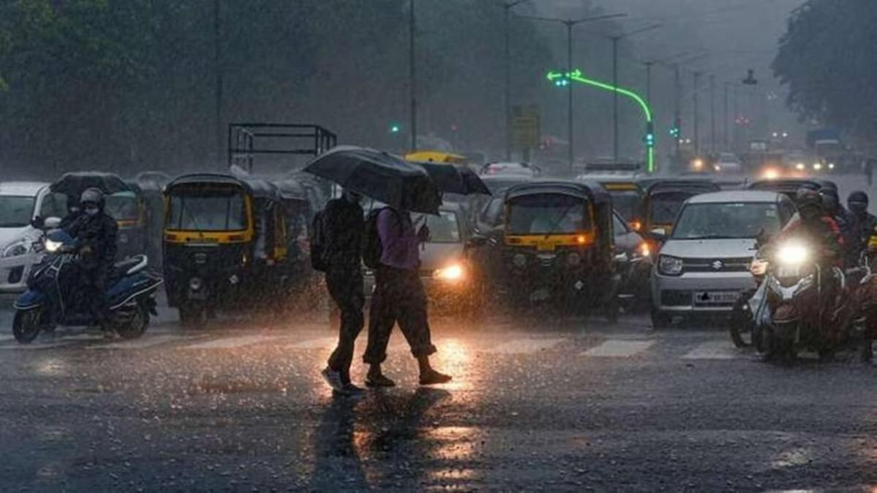 UP में कब होगी झमाझम बारिश, मानसून ने दी दस्तक, 26 जिलों के लिए भारी बारिश का अलर्ट