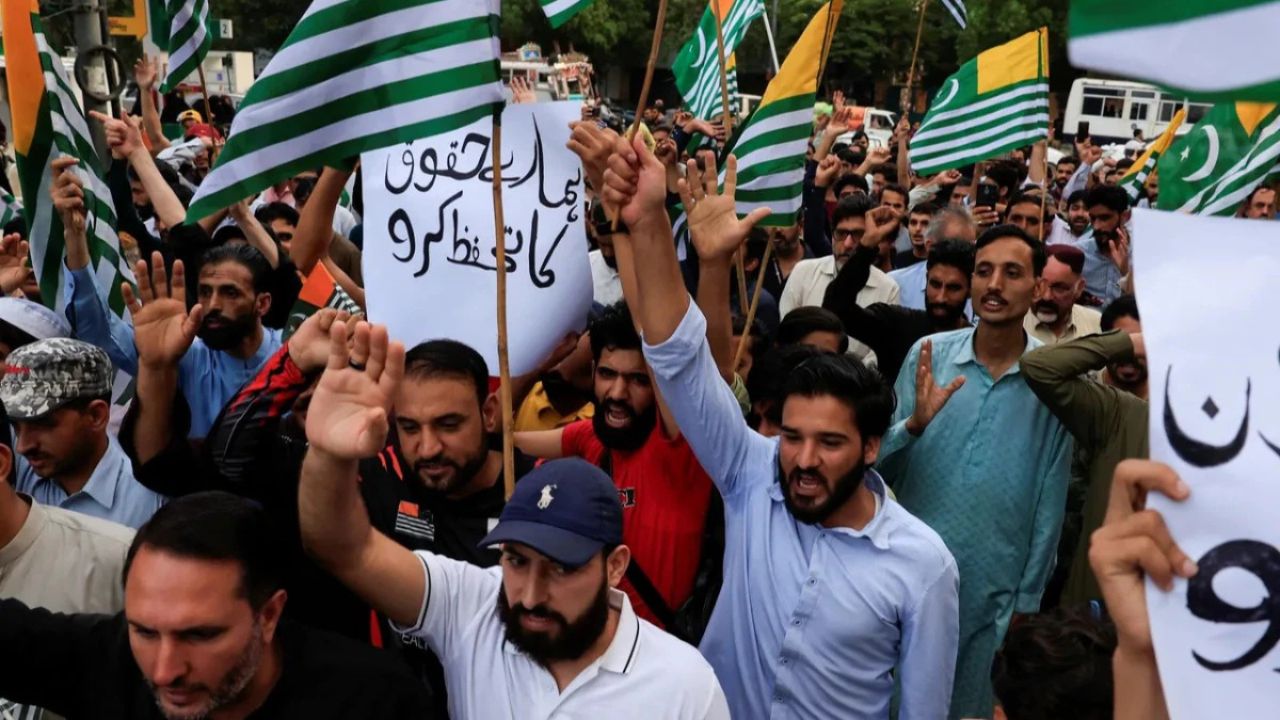 PoK Protest: 'PoK पाकिस्तान का हिस्सा नहीं', रावलकोट में शहबाज सरकार के खिलाफ प्रदर्शन तेज