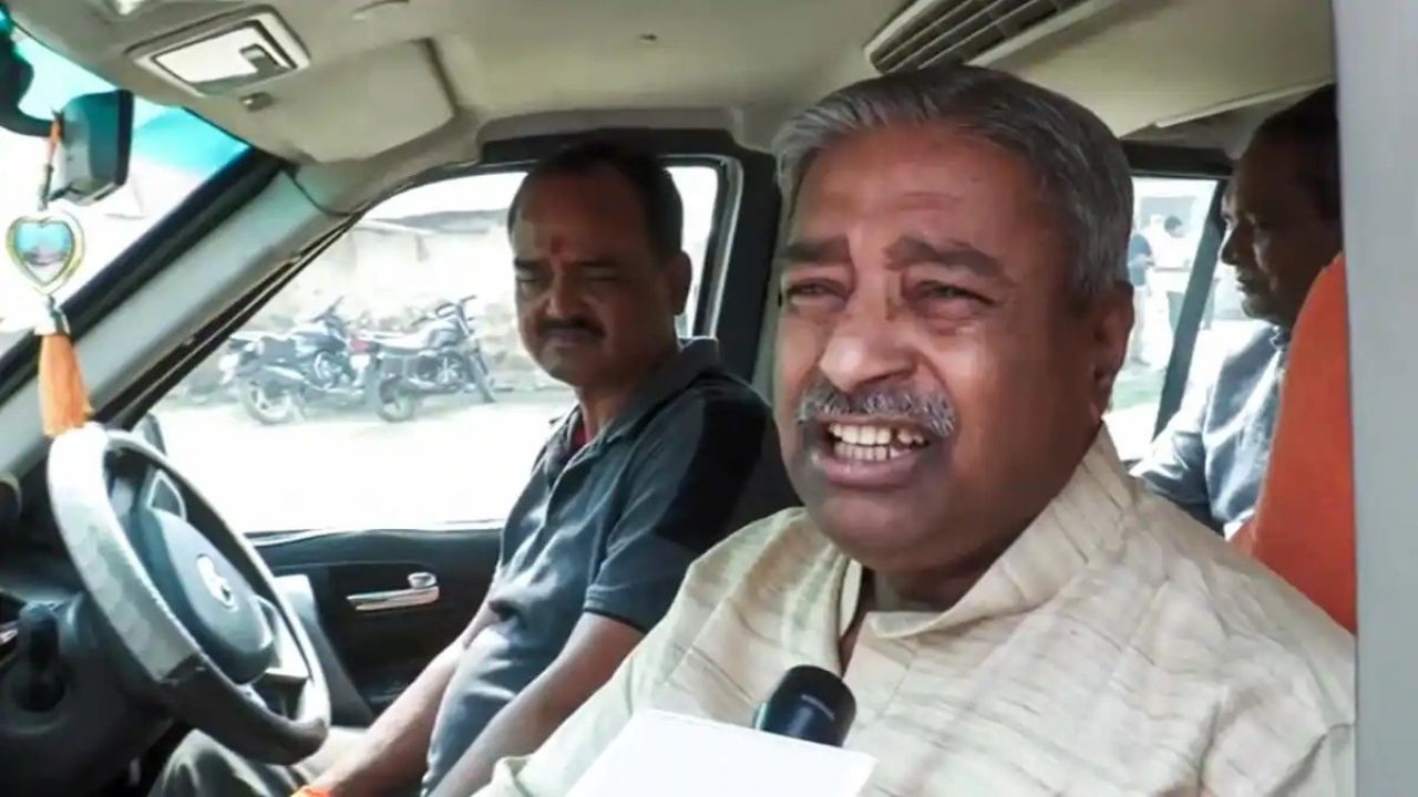 PM मोदी से बात, जेल तक की चेतावनी! राम मंदिर चढ़ावा मामले में विनय कटियार के बयान से मची हलचल