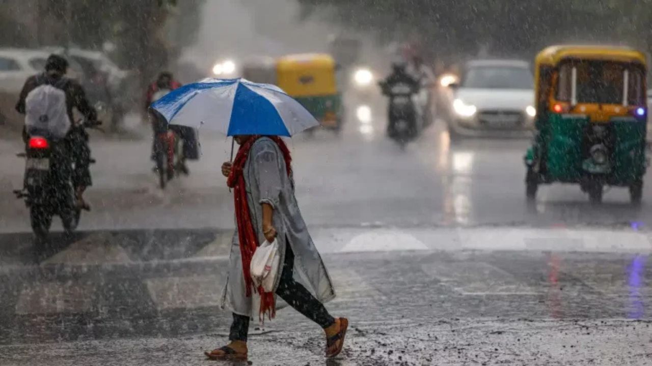 दिल्ली में येलो अलर्ट, यूपी-बिहार समेत 18 राज्यों में भारी बारिश का खतरा; IMD ने जारी की चेतावनी