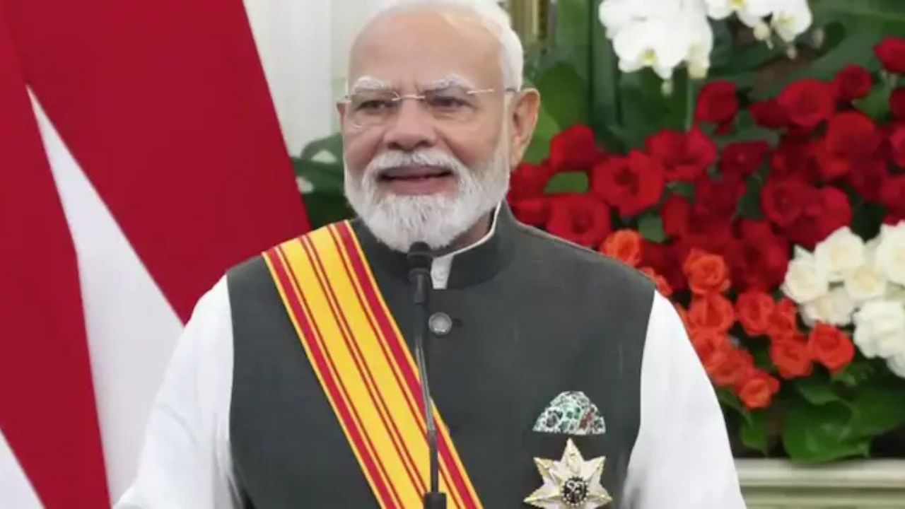 इंडोनेशिया दौरे पर PM मोदी का बड़ा संदेश, रक्षा से खनिज तक कई अहम समझौतों पर लगी मुहर
