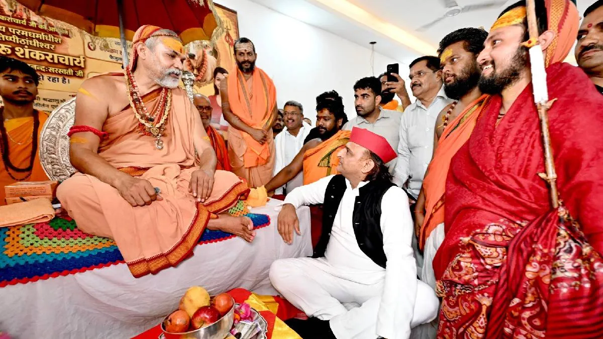 बैटल-2027-क्या भाजपा की पिच पर खेल पाएंगे अखिलेश, क्या भाजपा के योद्धा गीली पिच पर कर पाएंगे बैटिंग