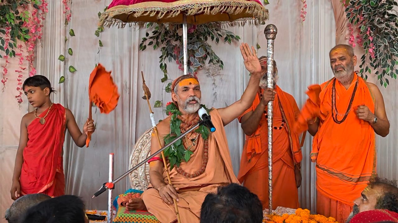 शंकराचार्य अविमुक्तेश्वरानंद ने गौ-रक्षा पर फिर सरकार को घेरा